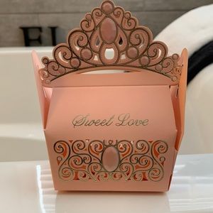 29 Crown Candy Boxes